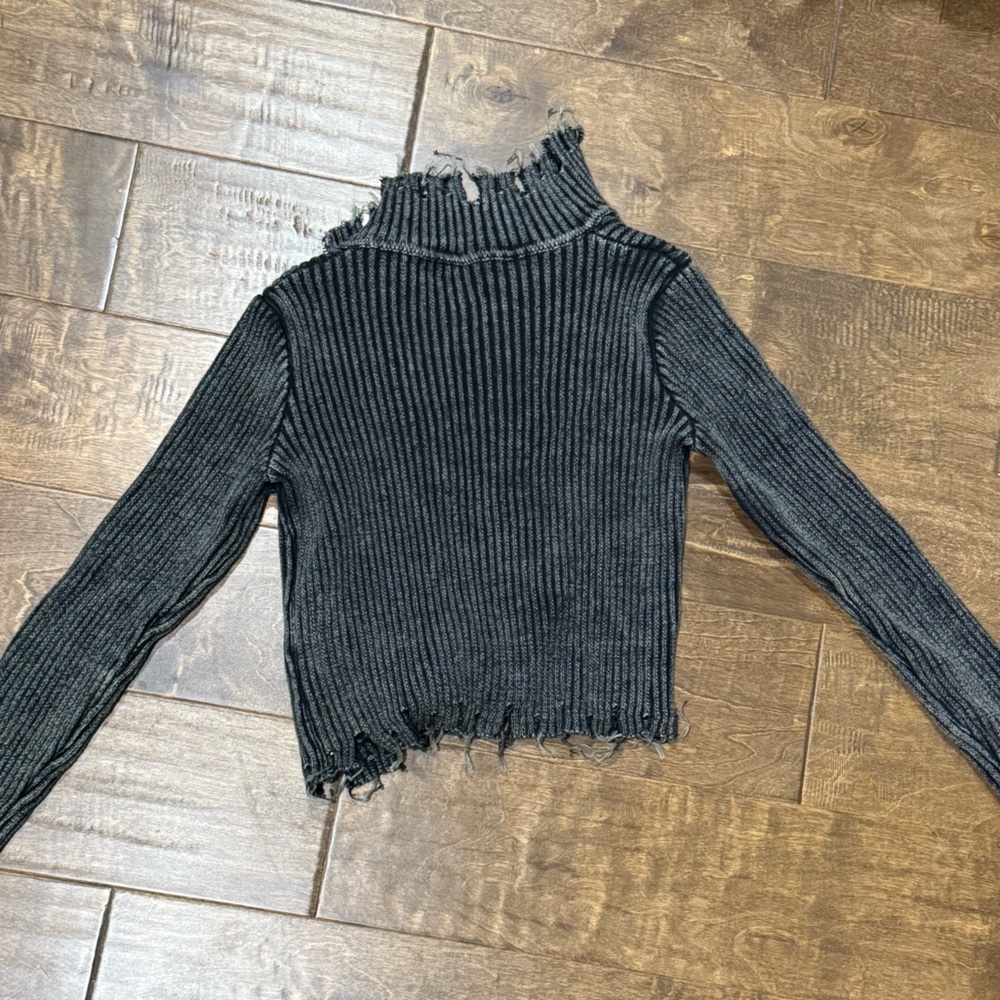 Black Ribbed Zipper Jacket - Picture 4 of 5